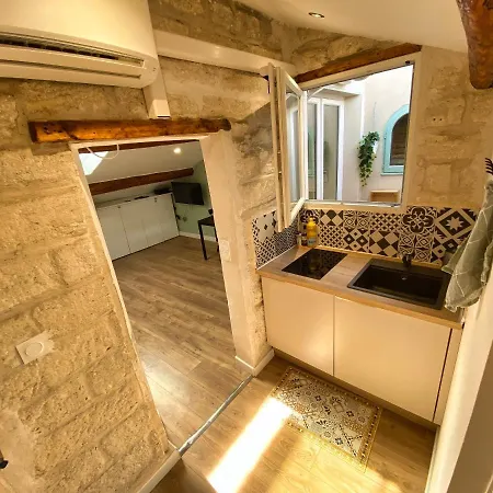 # CLIM - TRAM - Centre ville - Sous les toits # Montpellier Extérieur photo